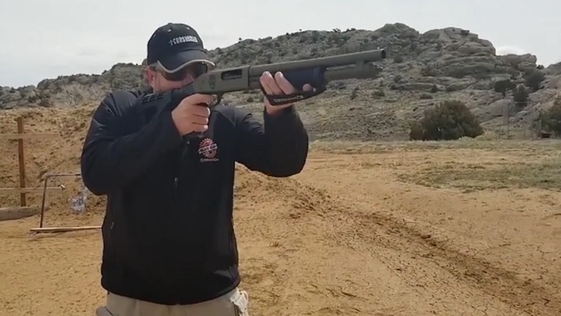 Mossberg Shotguns Shockwave on the Range